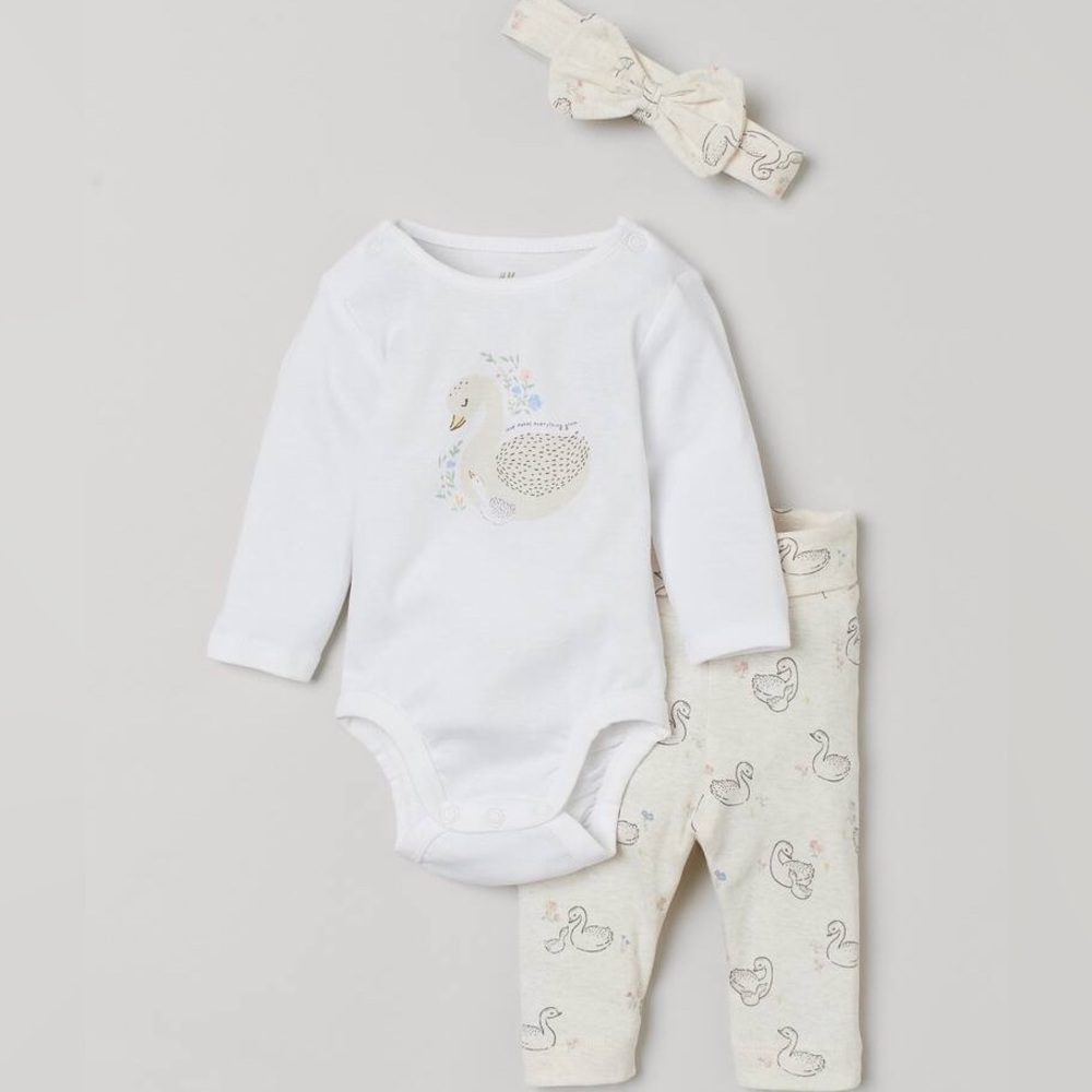 H&M Swan Mom and Baby “love makes everything grow” Outfit Set with headband